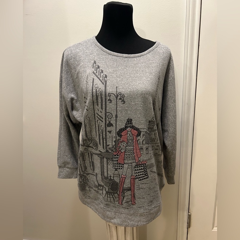 50%offw❤️ Love & Lace  sweater, Medium Gray London shopper supper soft M